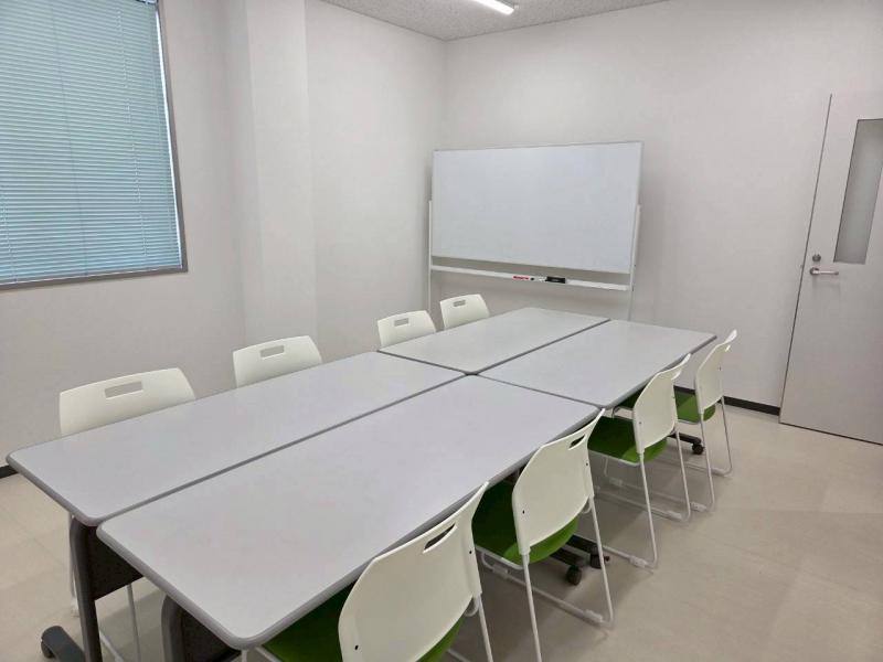 舟川隣保館の会議室
